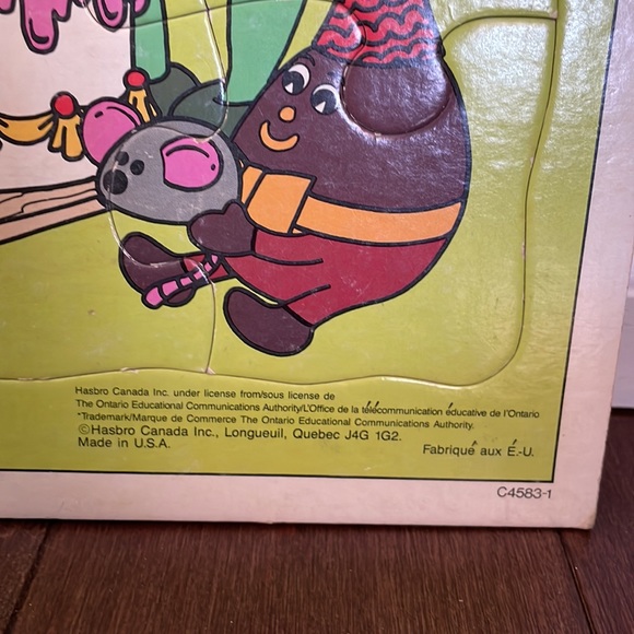 Polka Dot Door Frame Tray Puzzle - Picture 3 of 4